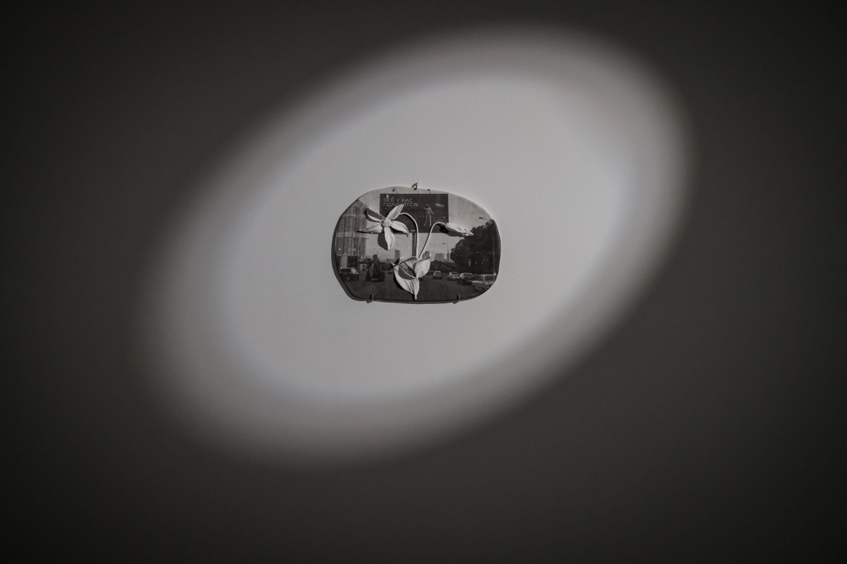 Авторская экскурсия и артист-ток по выставке «Сажа бела»